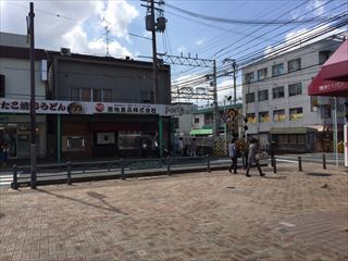 枚方公園駅前