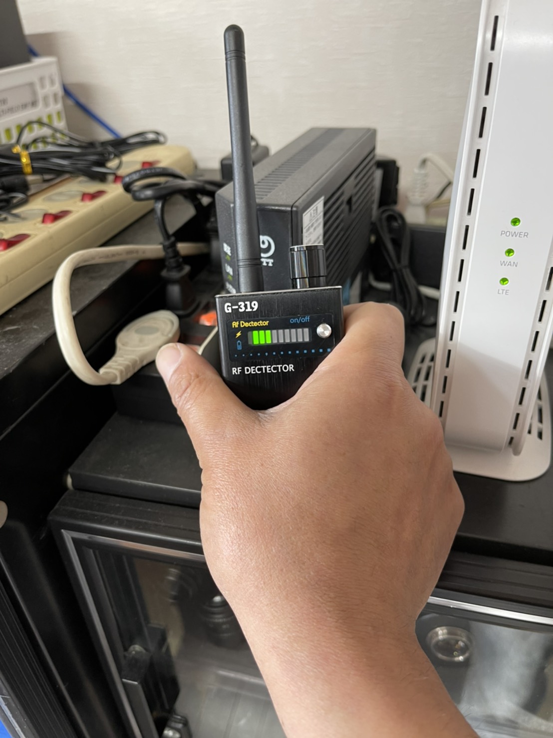 ICQUANZX アンチスパイ無線RF信号検出器G319　携帯1